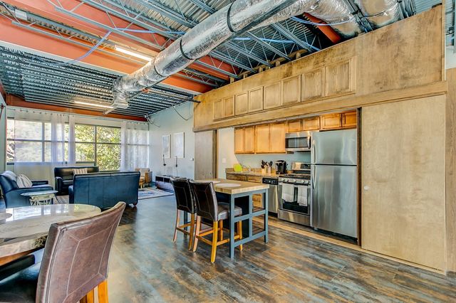 1006 Houston Street 300, Fort Worth, TX 76102