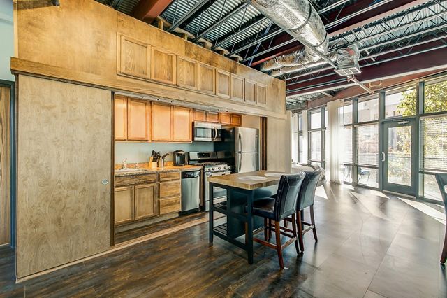 1006 Houston Street 300, Fort Worth, TX 76102