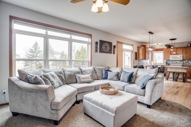 682 Lynn Court, Delano, MN 55328