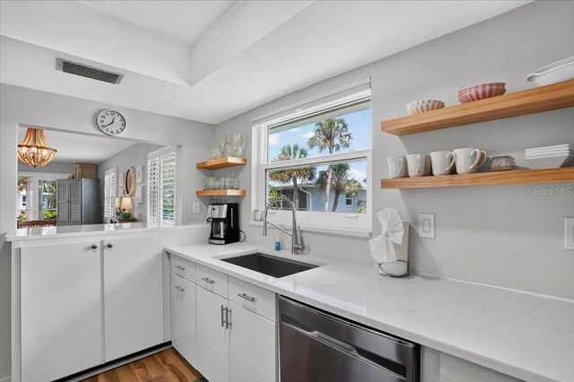 600 MANATEE AVENUE 230, Holmes Beach, FL 34217
