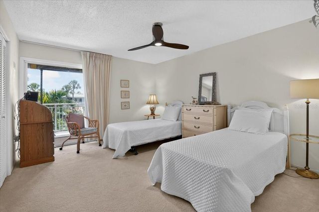 600 MANATEE AVENUE 230, Holmes Beach, FL 34217