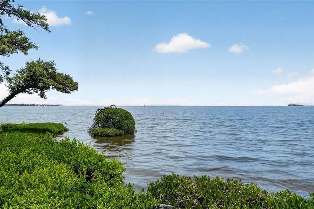 600 MANATEE AVENUE 230, Holmes Beach, FL 34217