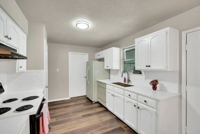 3501 French Wood Drive, Arlington, TX 76016