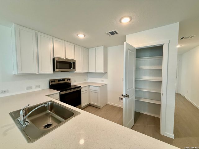 413 MOSCATO RD, New Braunfels, TX 78130