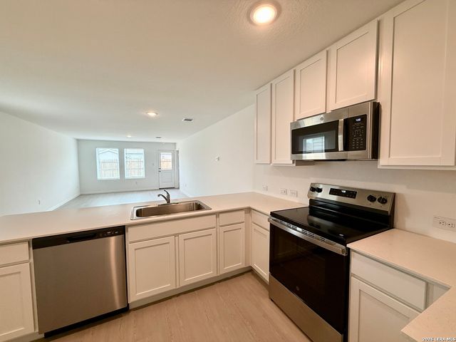 413 MOSCATO RD, New Braunfels, TX 78130