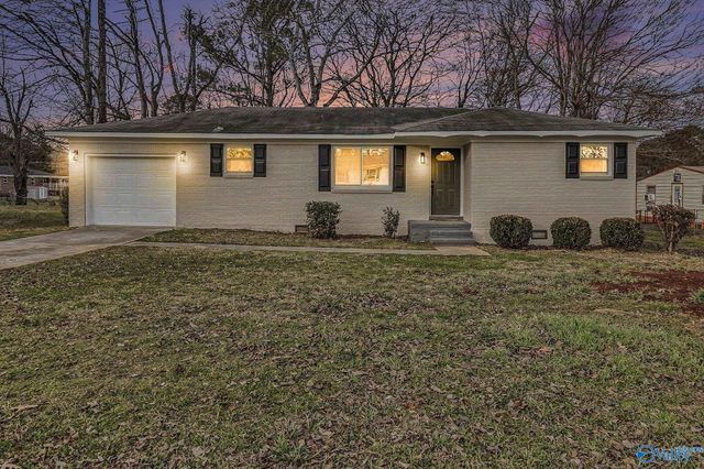 3022 Doak Drive NW, Huntsville, AL 35810