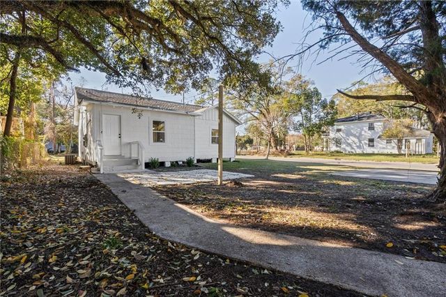 1860 Calmes Street, Mobile, AL 36606