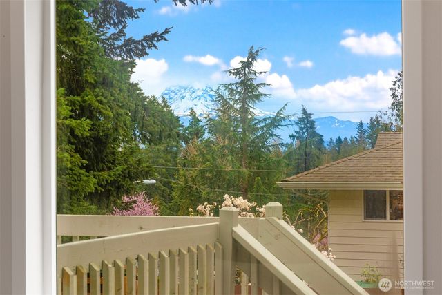 22057 SE 269th Place, Maple Valley, WA 98038