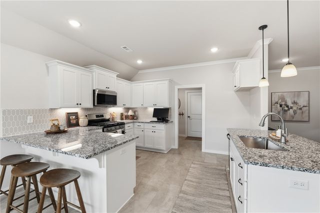 2223 S Magnificent Loop, Fayetteville, AR 72701