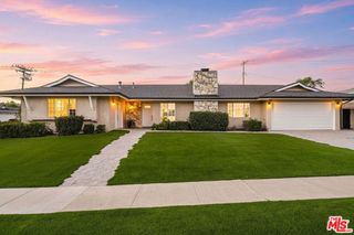 91 W Gainsborough Road, Thousand Oaks, CA 91360