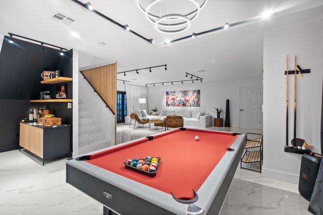 516 Royal Plaza Drive, Fort Lauderdale, FL 33301