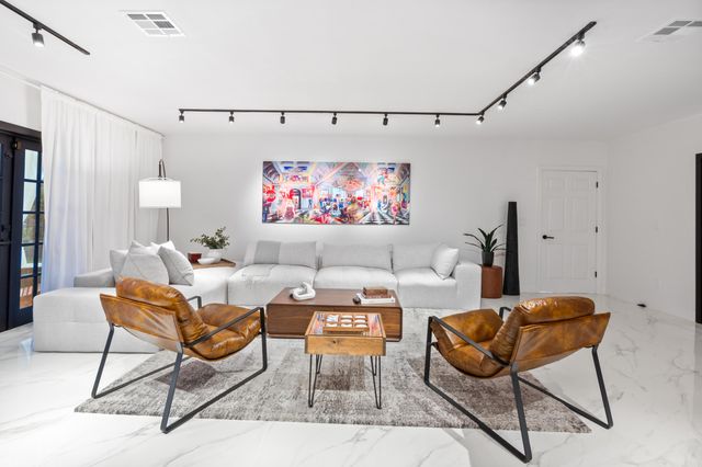 516 Royal Plaza Drive, Fort Lauderdale, FL 33301