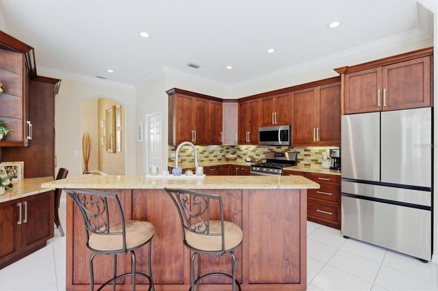 7215 MARSTON COURT, University Park, FL 34201