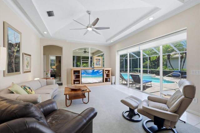 7215 MARSTON COURT, University Park, FL 34201