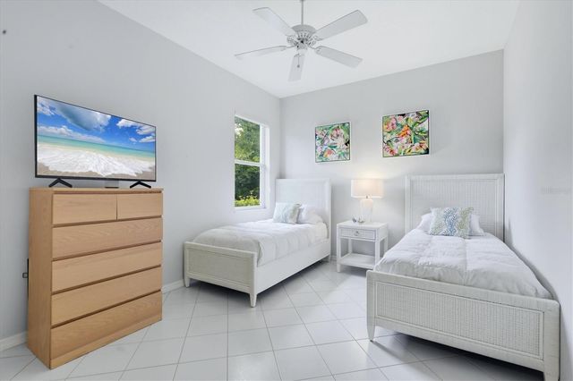 7215 MARSTON COURT, University Park, FL 34201