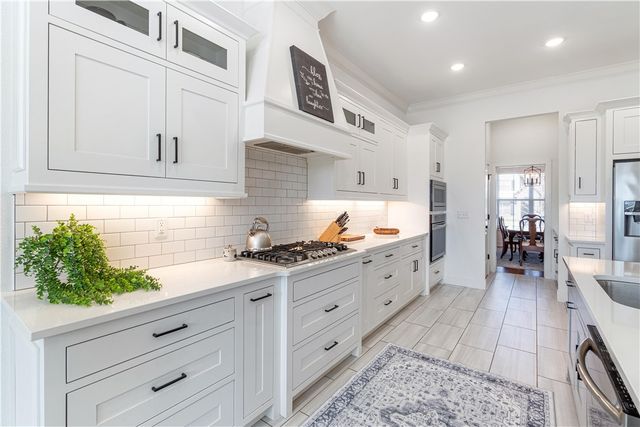 1310 Elizabeth Loop, Bentonville, AR 72713