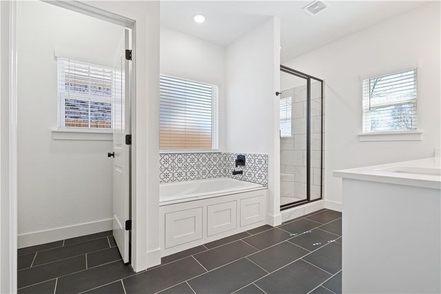 1310 Elizabeth Loop, Bentonville, AR 72713