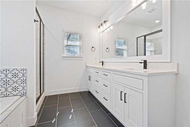 1310 Elizabeth Loop, Bentonville, AR 72713