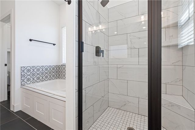 1310 Elizabeth Loop, Bentonville, AR 72713