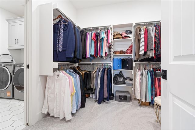 1310 Elizabeth Loop, Bentonville, AR 72713