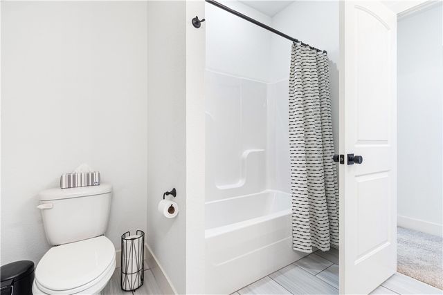 1310 Elizabeth Loop, Bentonville, AR 72713