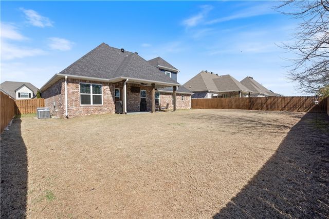 1310 Elizabeth Loop, Bentonville, AR 72713