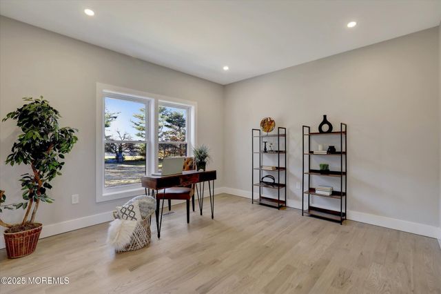 750 Holmdel Road, Holmdel, NJ 07733