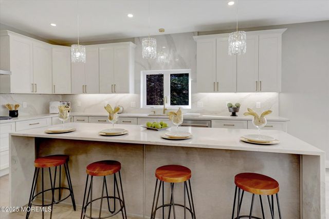 750 Holmdel Road, Holmdel, NJ 07733