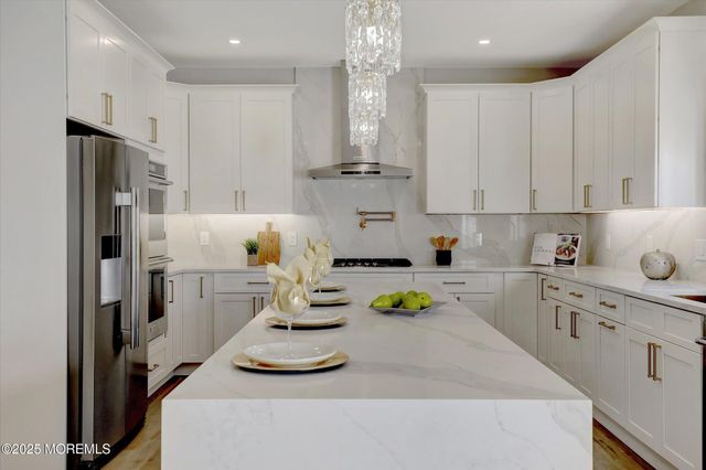 750 Holmdel Road, Holmdel, NJ 07733