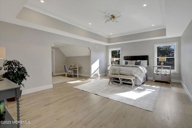 750 Holmdel Road, Holmdel, NJ 07733