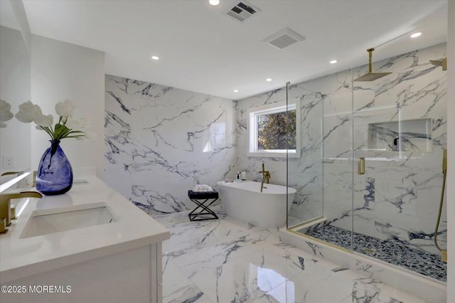 750 Holmdel Road, Holmdel, NJ 07733