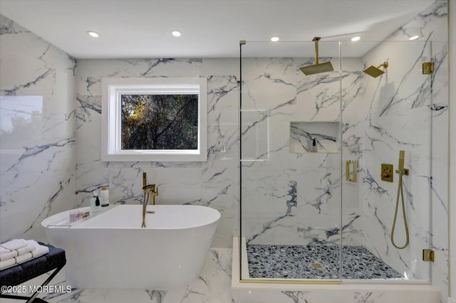 750 Holmdel Road, Holmdel, NJ 07733