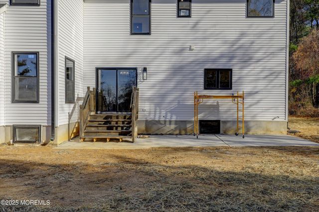 750 Holmdel Road, Holmdel, NJ 07733