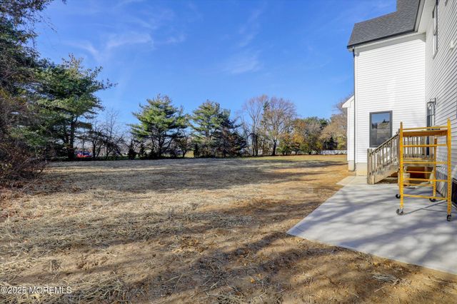 750 Holmdel Road, Holmdel, NJ 07733