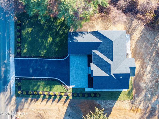 750 Holmdel Road, Holmdel, NJ 07733