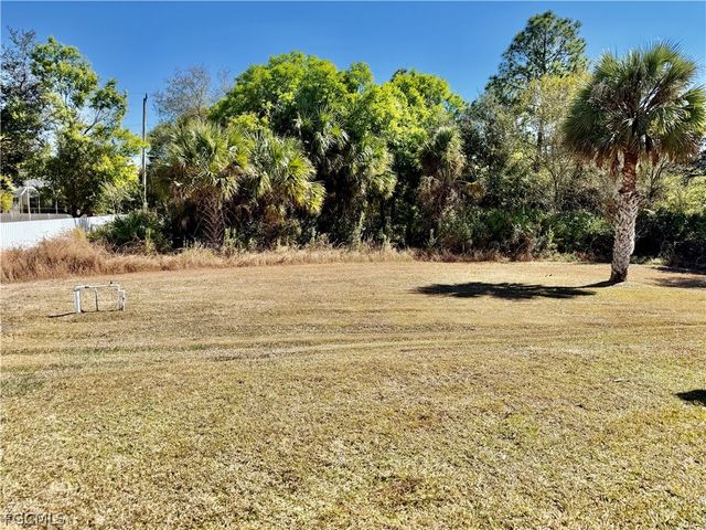 616 Broadway AVE, Lehigh Acres, FL 33972