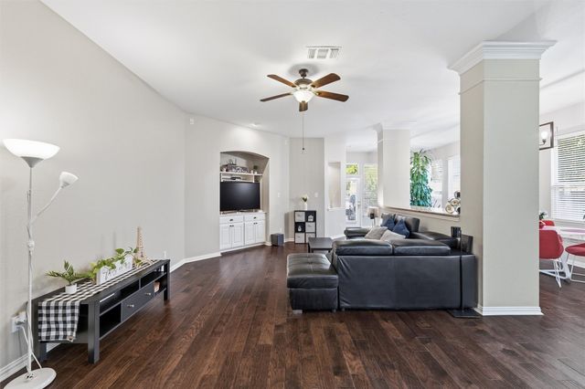 124 Myrtle Creek, Grapevine, TX 76051