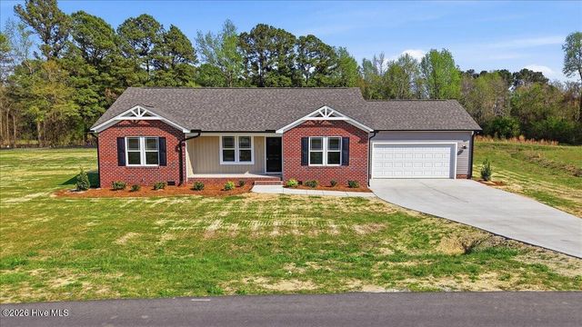 104 Grace Pond Avenue, Benson, NC 27504