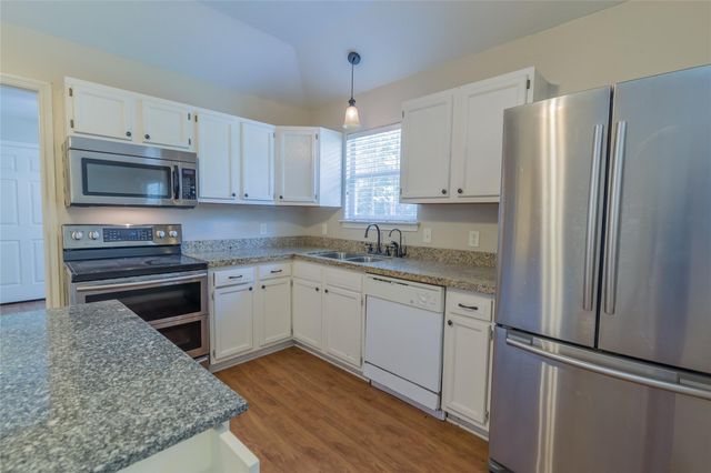 10755 Royal York Drive, Conroe, TX 77303