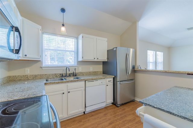 10755 Royal York Drive, Conroe, TX 77303