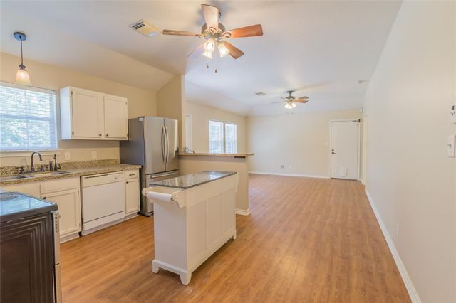 10755 Royal York Drive, Conroe, TX 77303