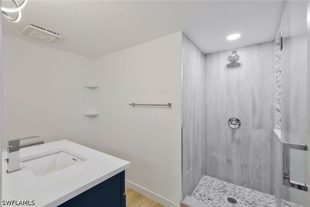 4044 62nd AVE NE, Naples, FL 34120