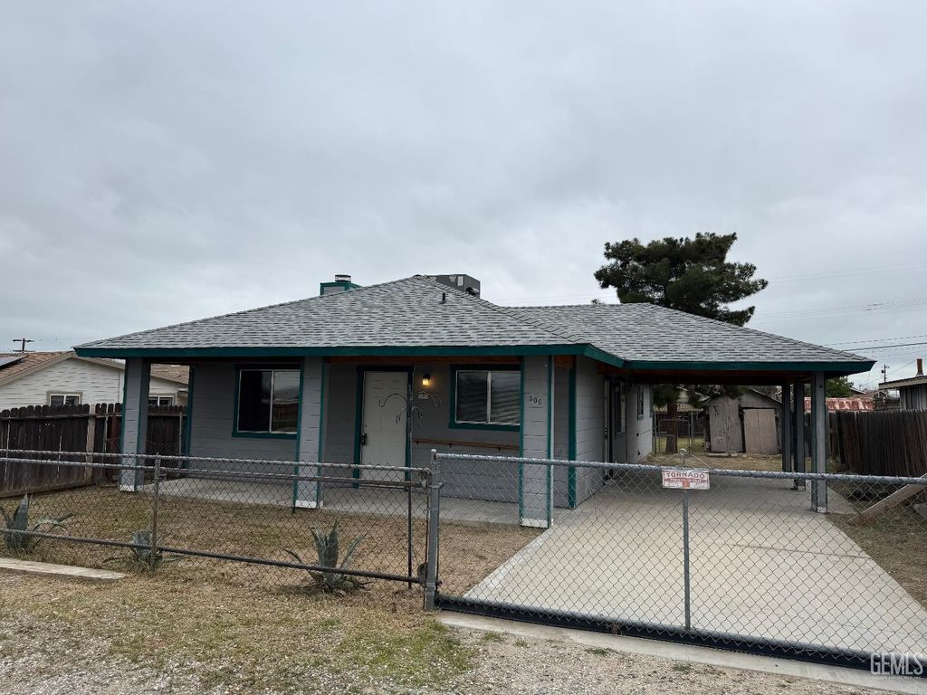 506 Buchanan Street, Taft, CA 93268