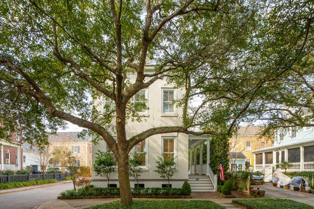 45 Eastlake Road, Mount Pleasant, SC 29464