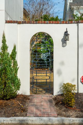 45 Eastlake Road, Mount Pleasant, SC 29464