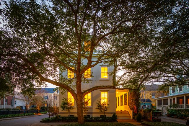 45 Eastlake Road, Mount Pleasant, SC 29464