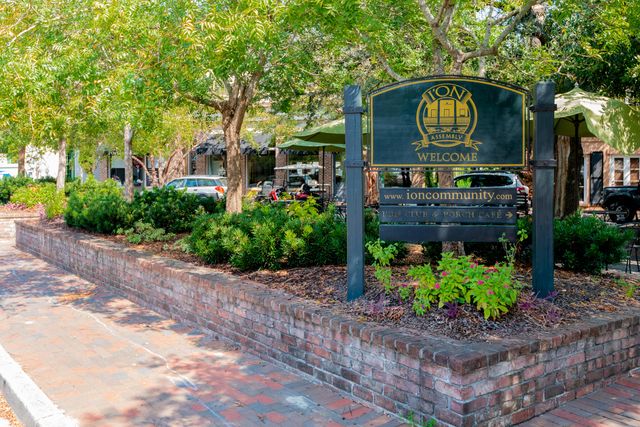 45 Eastlake Road, Mount Pleasant, SC 29464