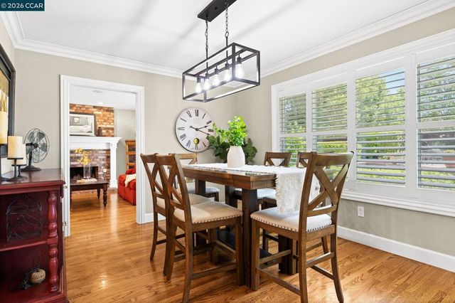 2871 Bowling Green Dr, Walnut Creek, CA 94598