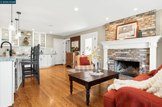 2871 Bowling Green Dr, Walnut Creek, CA 94598