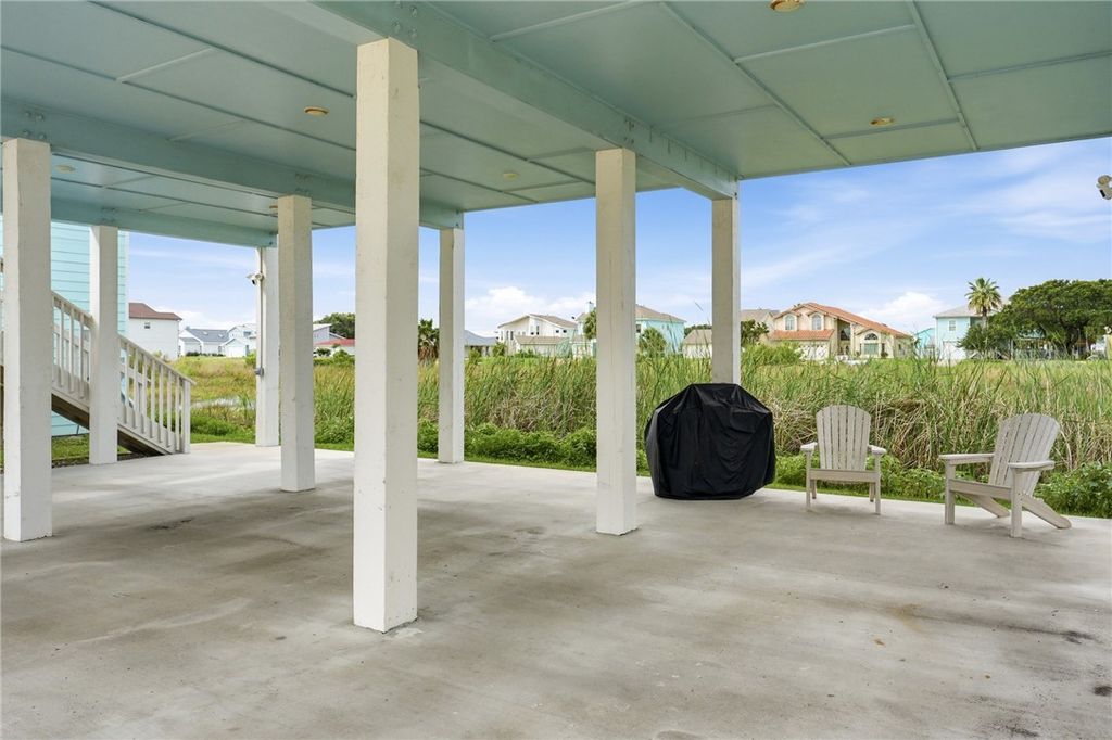 171 Paradise Dr, Rockport, TX 78382 — photo 3